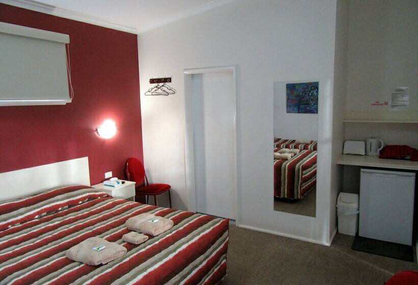 Семейный Номер, The Highlander Motel   24hr Check In