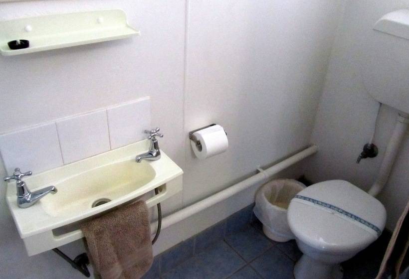 Номер Стандарт, The Highlander Motel   24hr Check In