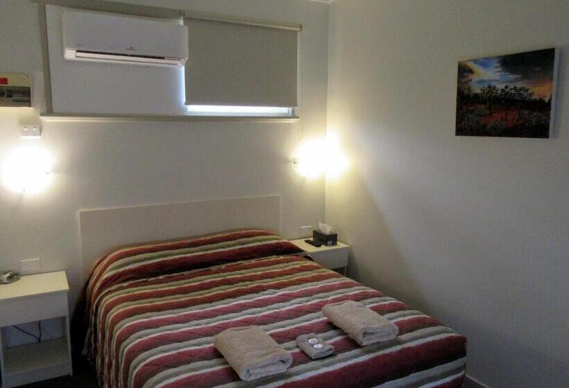 Номер Стандарт, The Highlander Motel   24hr Check In