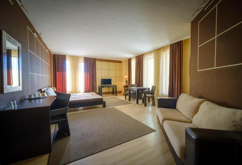 スタンダードスタジオ, Family Hotel Classic