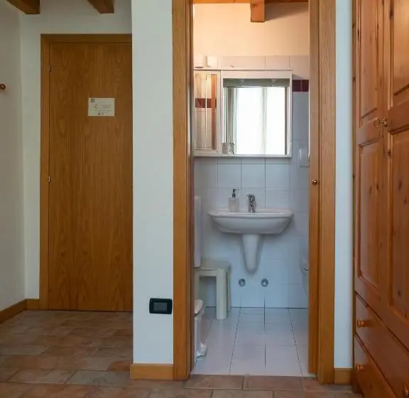 スタンダードトリプルルーム, Agriturismo Il Palazzone