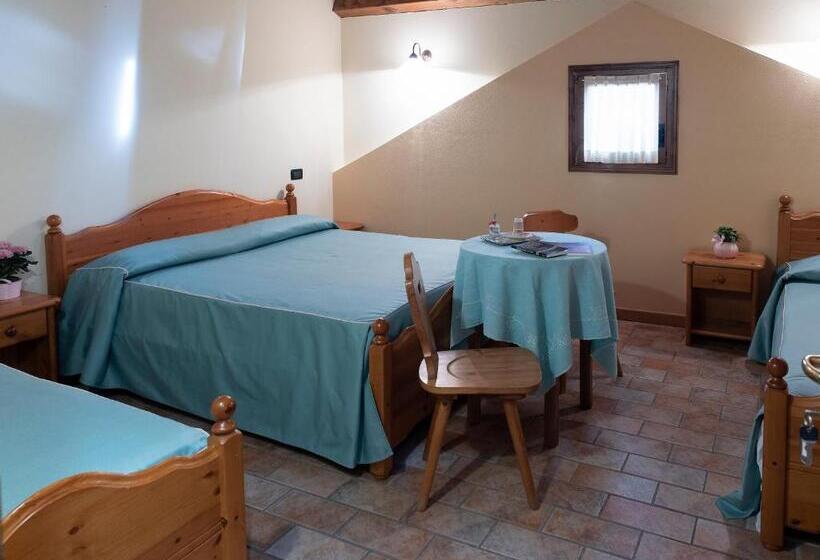 חדר סטנדרט לארבעה, Agriturismo Il Palazzone