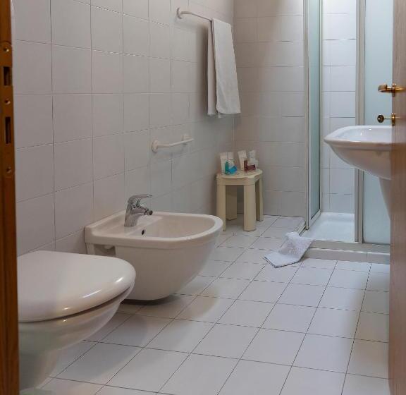 חדר סטנדרט לארבעה, Agriturismo Il Palazzone