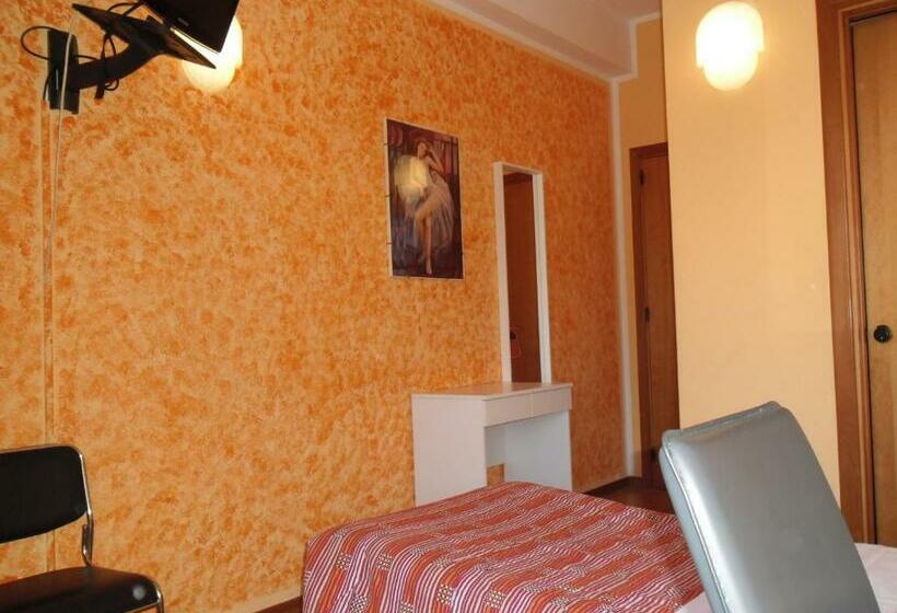 Номер Стандарт Индивидуальный, Albergo Roma
