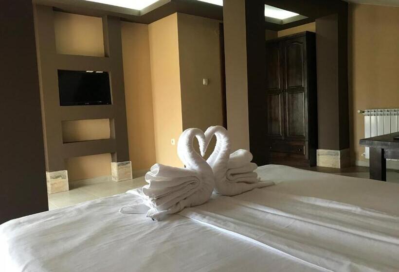 חדר דופלקס, Complex Katalina