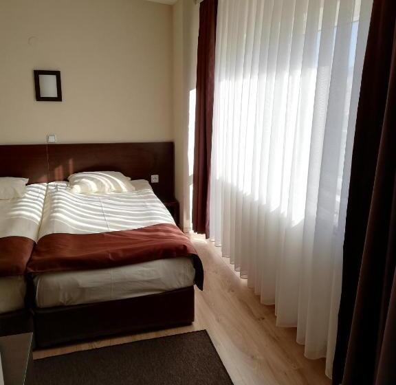 חדר סטנדרט, Heat Complex Family