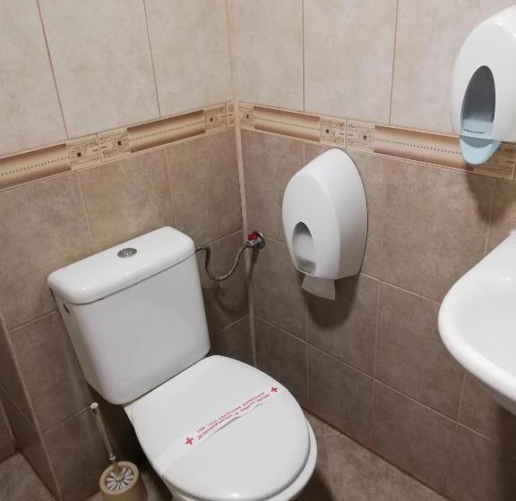 חדר דלוקס, Heat Complex Family