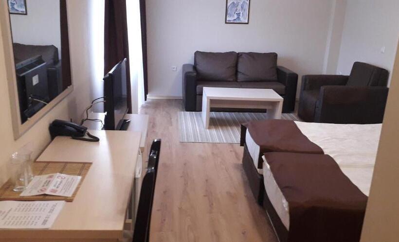 חדר דלוקס, Heat Complex Family