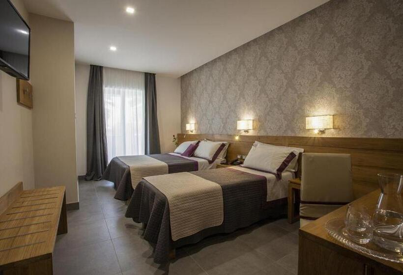 חדר סופריור לשלושה, La Vigna