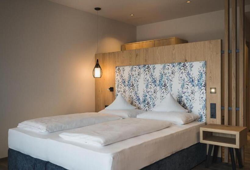 Номер Superior с Балконом, Landsitz Stroblhof