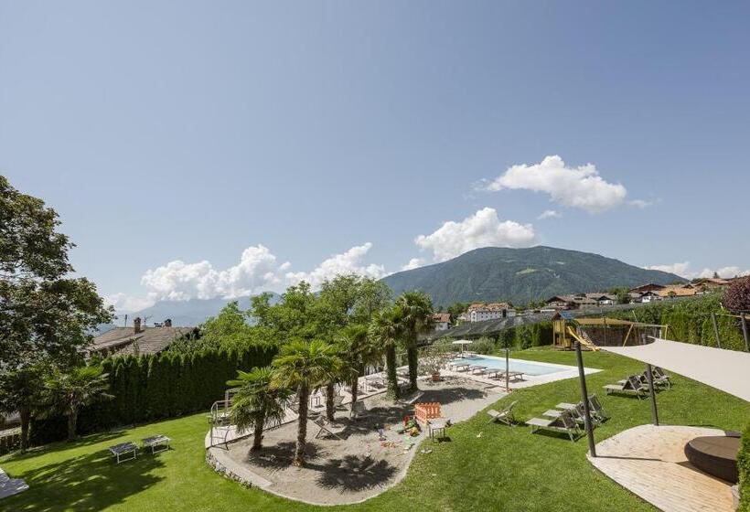 Номер Economy, Landsitz Stroblhof