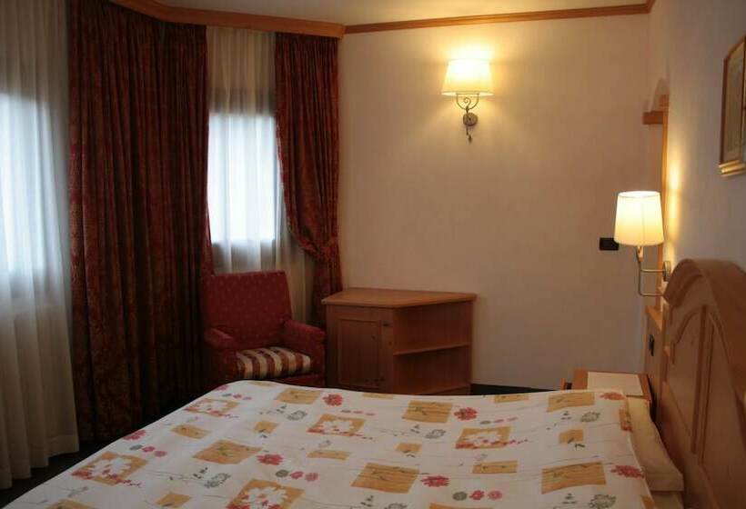 סוויטת ג'וניור, Primiero