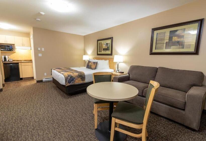 Deluxe Suite, Bcminns  Fort Mcmurray  Rusty S