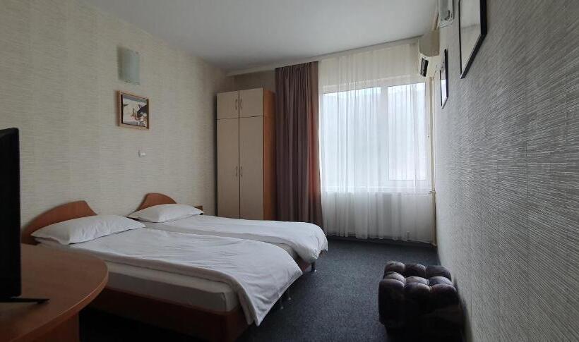 غرفة قياسية, Motel Monza