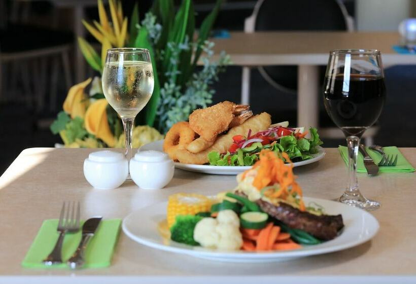 اتاق لوکس, North Parkes Motel