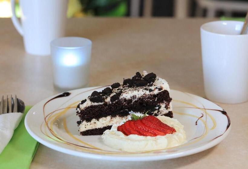 اتاق اجرایی, North Parkes Motel