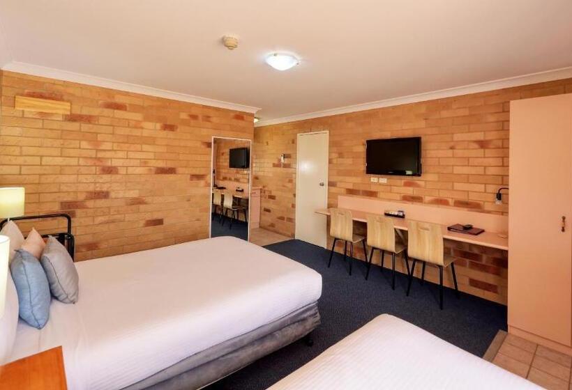 اتاق سوپریور خانوادگی, North Parkes Motel