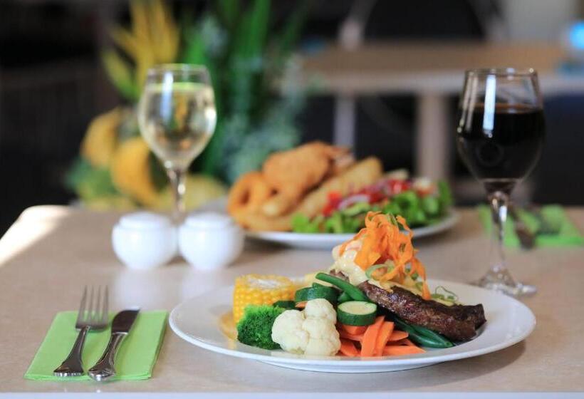 اتاق سوپریور خانوادگی, North Parkes Motel