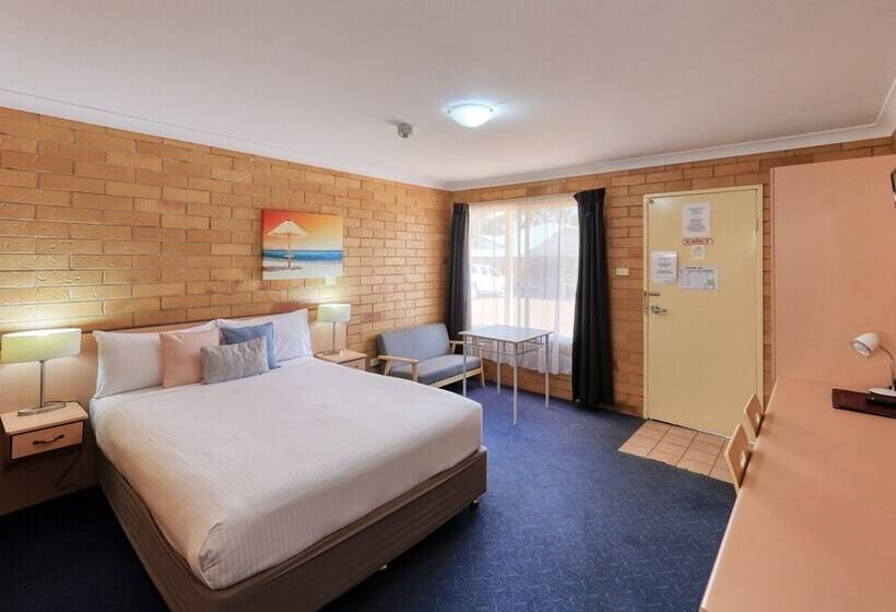 اتاق لوکس, North Parkes Motel