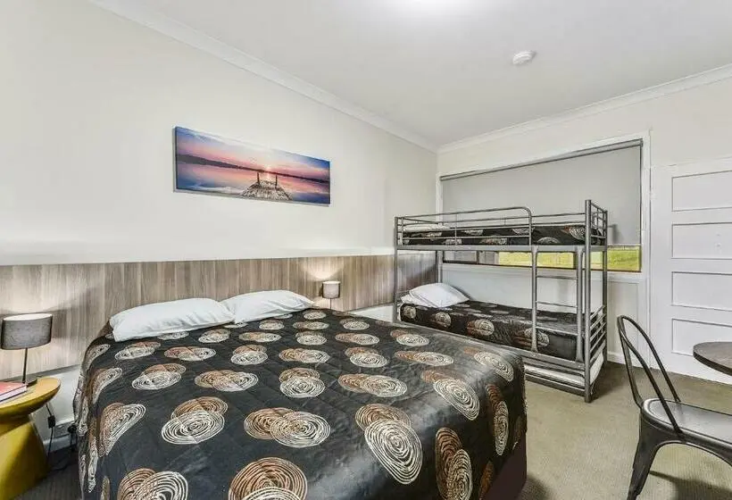 Perhehuone, Rest Motels