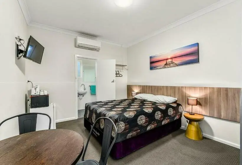 Perhehuone, Rest Motels