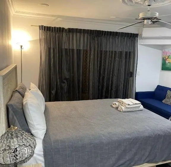 デラックススイート, Tambaridge Bed & Breakfast