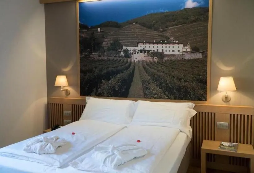 コンフォートルーム, Wine Hotel Retici Balzi