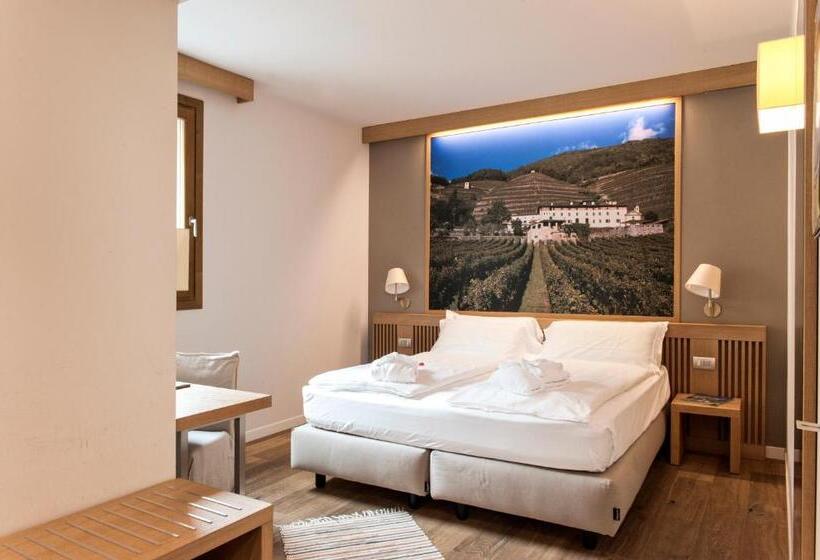 コンフォートルーム, Wine Hotel Retici Balzi