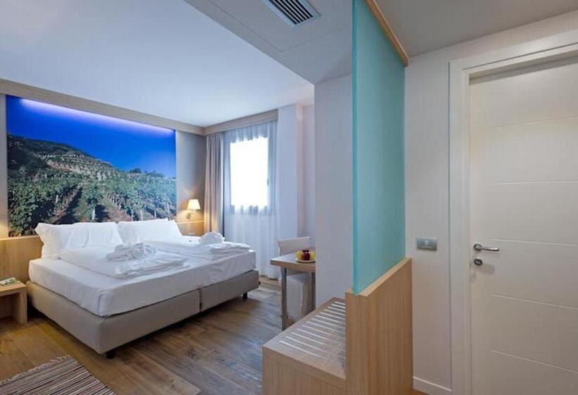 コンフォートルーム, Wine Hotel Retici Balzi
