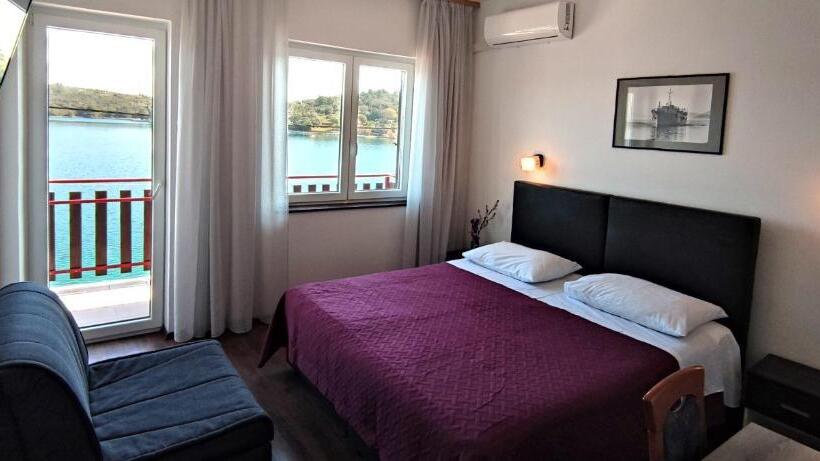 Triple Room Sea View, Pansion Alen Dugi Otok