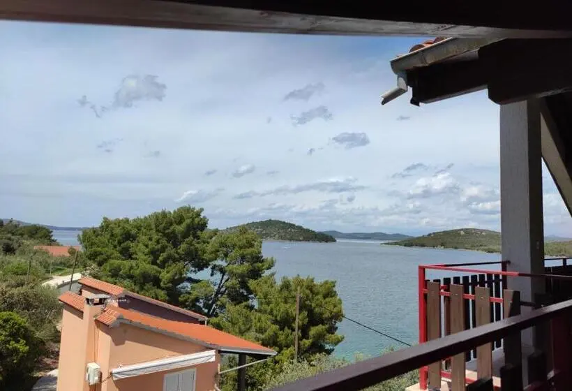 キングサイズベッドのスタンダードルーム, Pansion Alen Dugi Otok