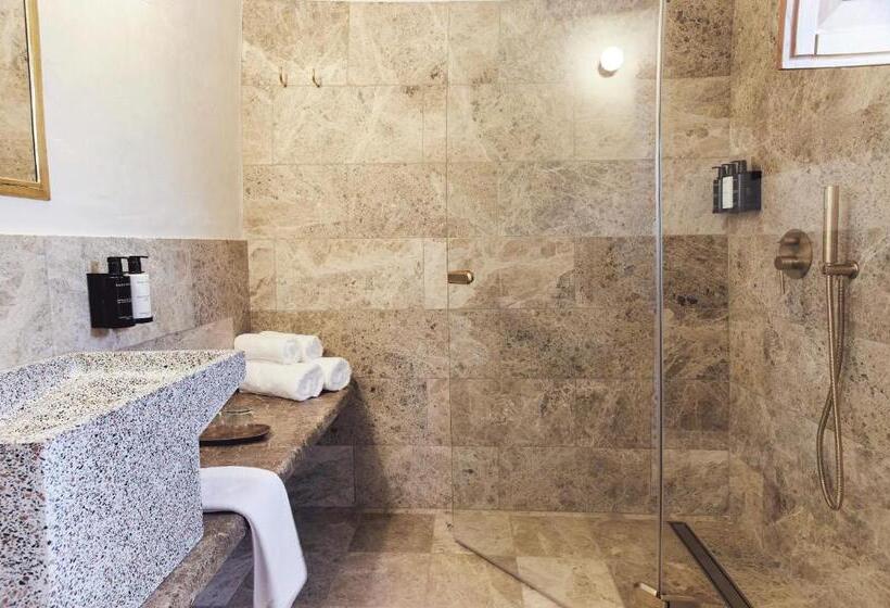 חדר סופריור עם מיטת קינג, Equilicuá