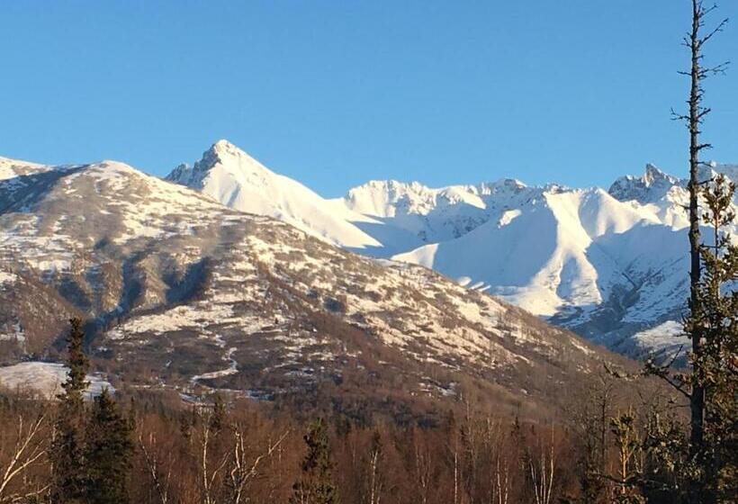 Люкс Вид на Горы, Alaska Knotty Pine B&b