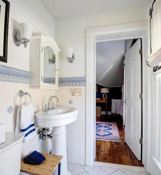 סוויטה נוף לגינה, 34 State Historic Luxury Suites Skaneateles