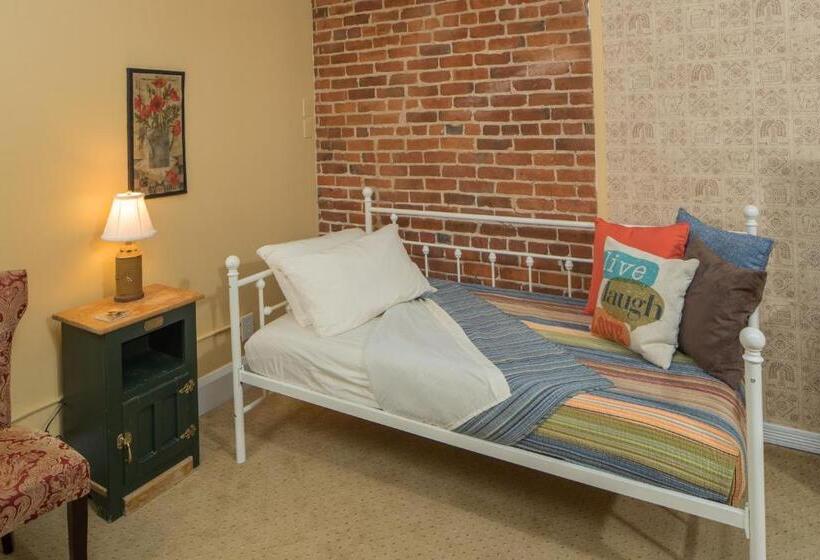 מיטת קינג בסוויטה, Farmers Guest House