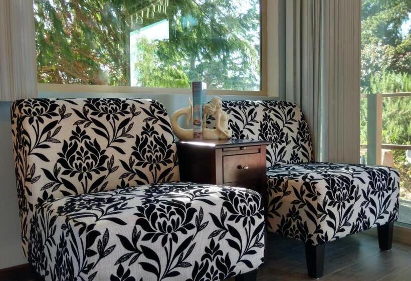 غرفة قياسية مطلّة علي البحر, Greenhouse Inn By The Bay