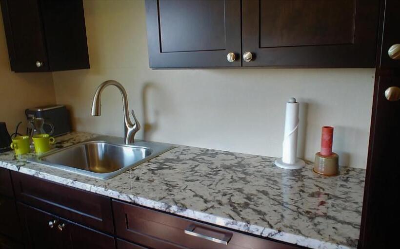 شاليه غرفة نوم واحدة, Greenhouse Inn By The Bay