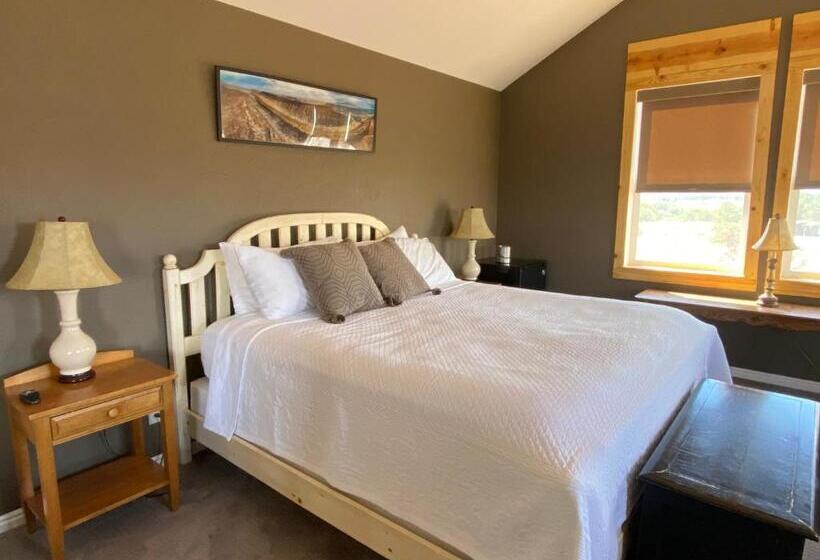 스탠다드 룸 킹사이즈 침대, Skyridge Inn