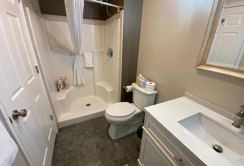Стандартный Номер Кровать Кинг, Skyridge Inn