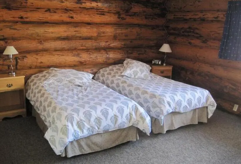 اتاق استاندارد با چشمانداز کوهستان, Smithers Driftwood Lodge