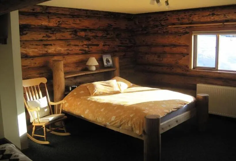اتاق لوکس با چشمانداز باغ, Smithers Driftwood Lodge