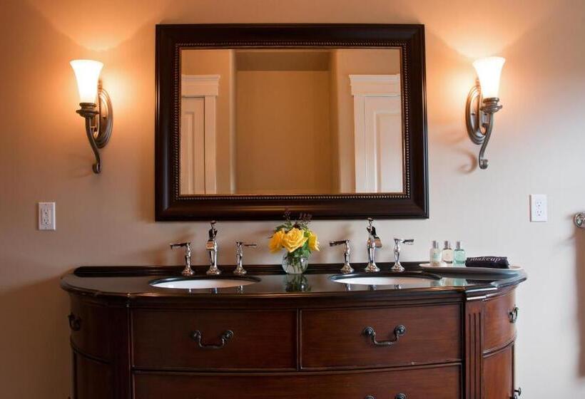 סוויטה עם מרפסת, Summer Creek Inn