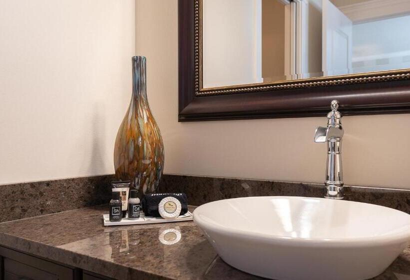 סוויטה, Summer Creek Inn