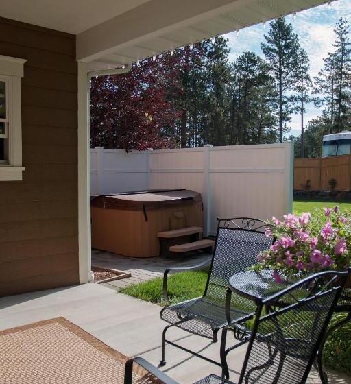 סוויטה עם ג'קוזי, Summer Creek Inn