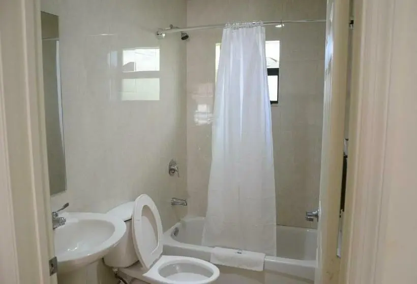 اتاق استاندارد با تخت بزرگ, Carl's El Padre Motel