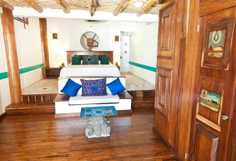 جناح, Aamori Boutique