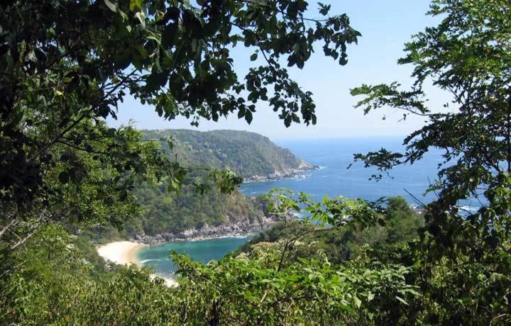 غرفة قياسية, Bahía De La Luna