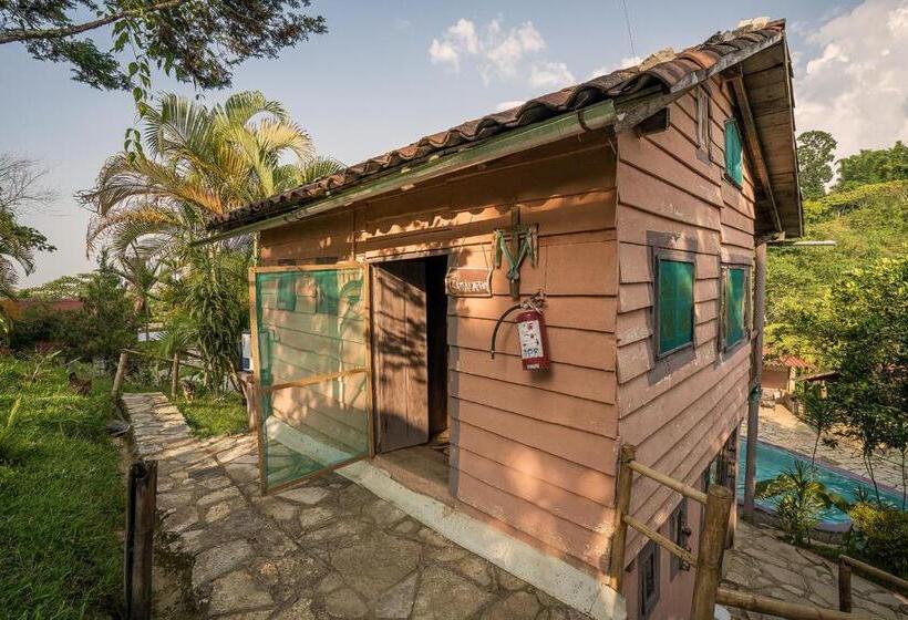 اتاق استاندارد با چشمانداز استخر, Cabañas Los Achicuales