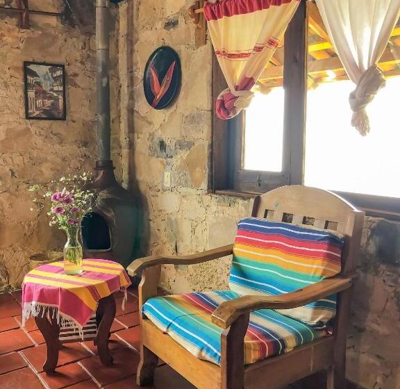 اتاق استاندارد با چشمانداز کوهستان, Cabañas Los Achicuales