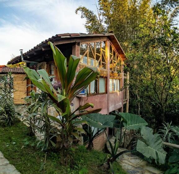 اتاق خانوادگی, Cabañas Los Achicuales